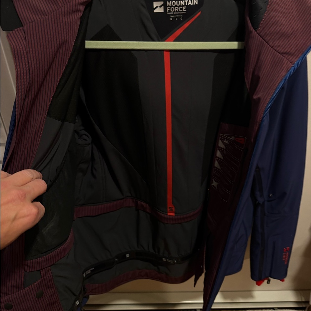 Mountain Force Ski Jacket - image 5